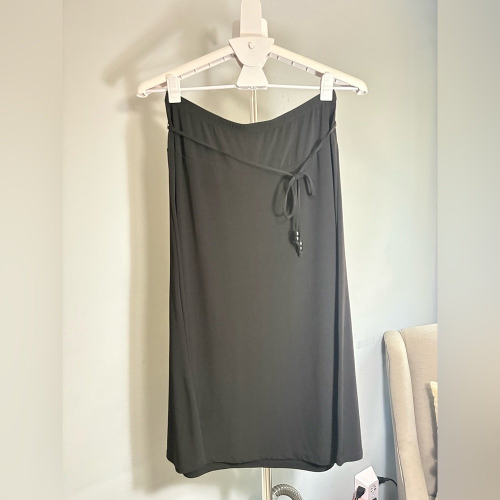M Collection Versatile Black Knit Skirt - M (P2)